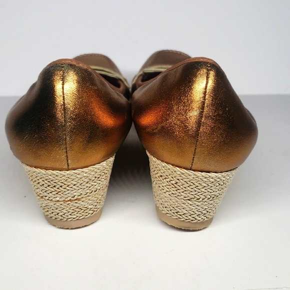 Sesto Meucci Gold Metallic Loafers - Picture 5 of 7